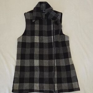 Chaps Women's Plaid Vest in Gray and Black Size S